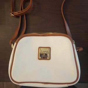 Valentina Italia crossbody